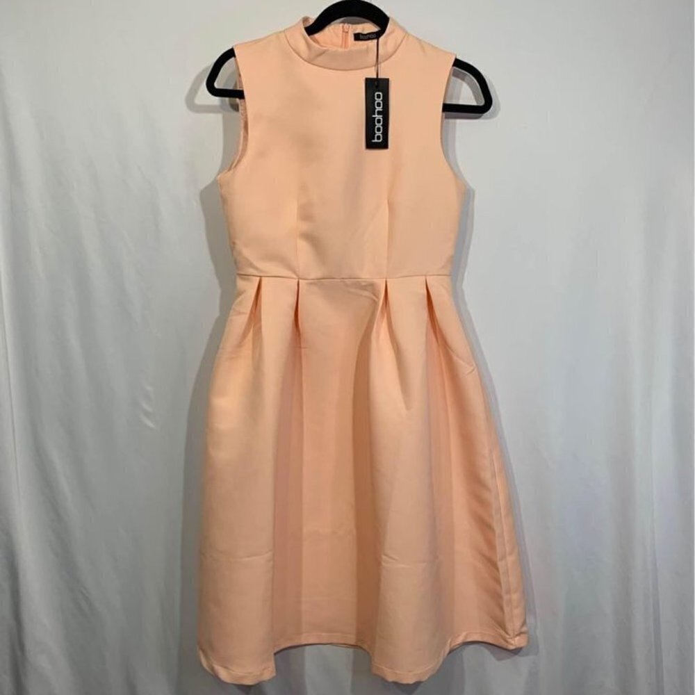Boohoo Dana Boutique High Neck Prom Dress. Size 6. Full Z…